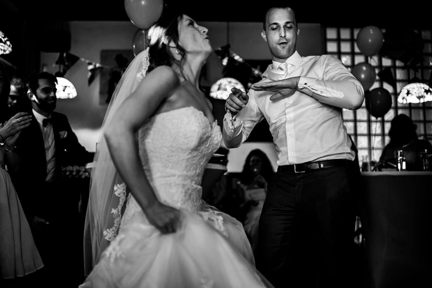 bruidspaar dansend