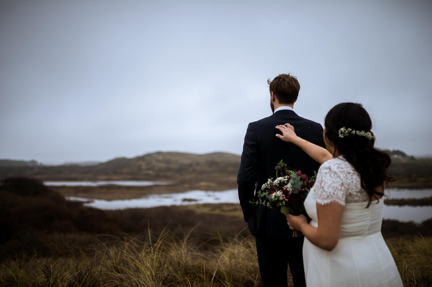 firstlook bruidspaar door trouwfotograaf